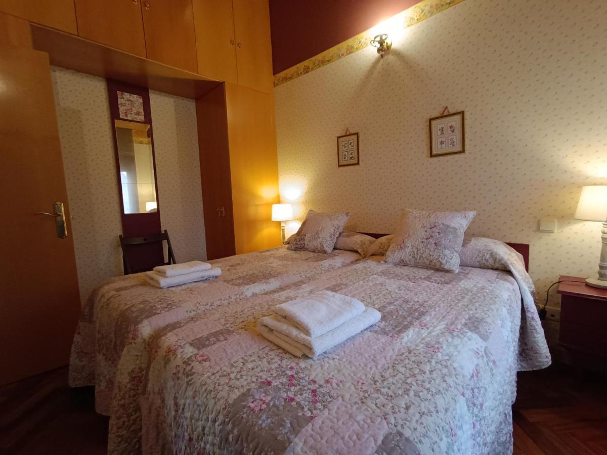 Maison d'hôtes Cuarenta Y Ocho Luces à Burgo Extérieur photo