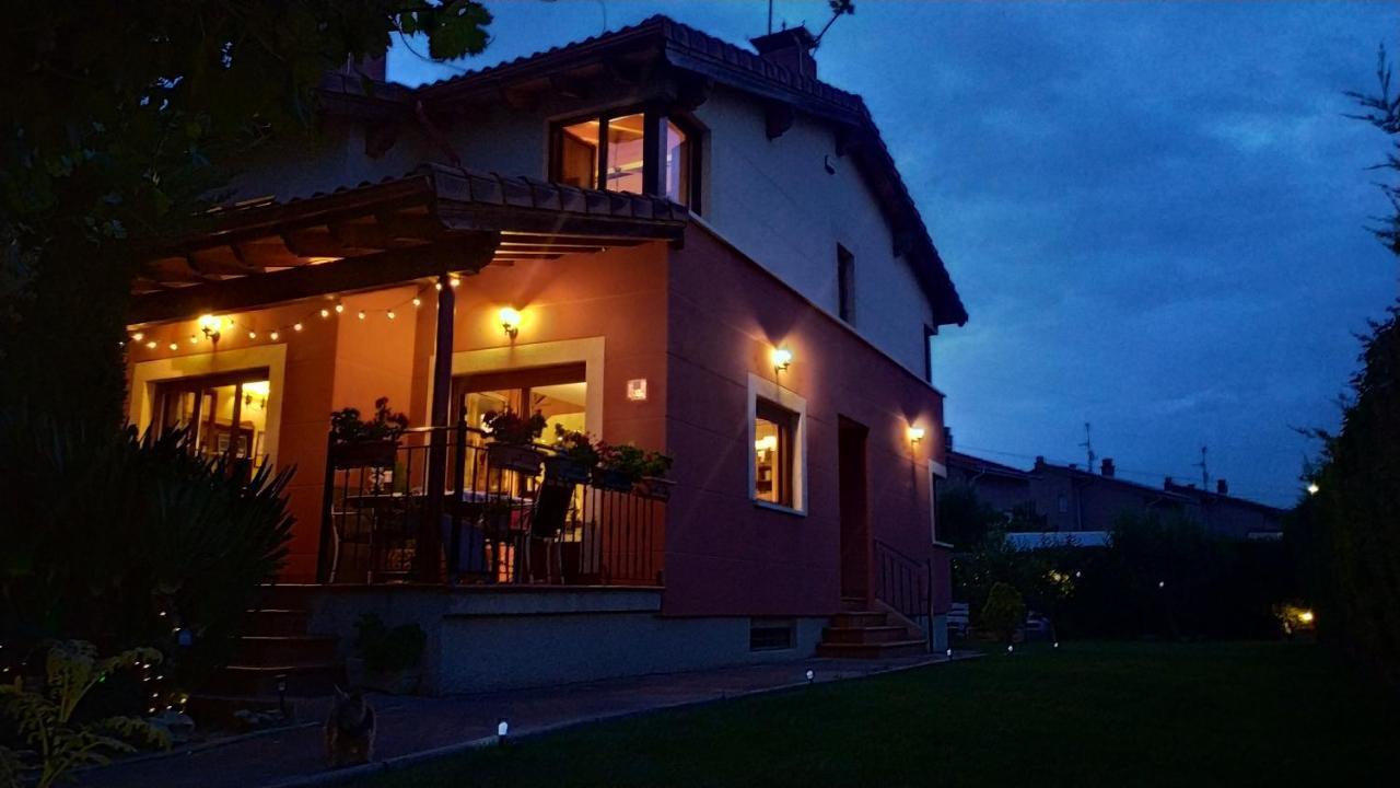 Maison d'hôtes Cuarenta Y Ocho Luces à Burgo Extérieur photo